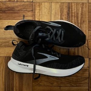 Brook’s Levitate 4